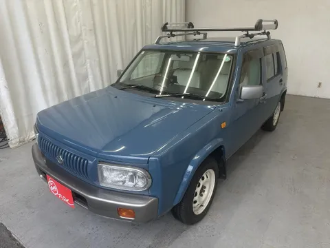Nissan Rasheen