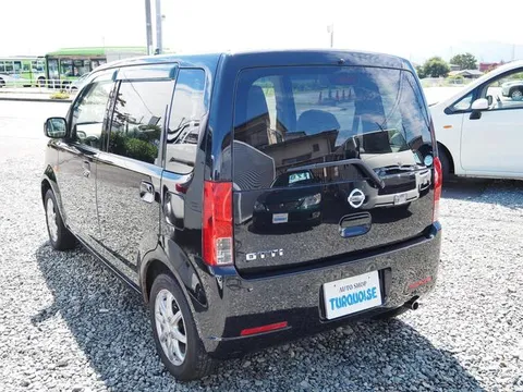 Nissan Otti