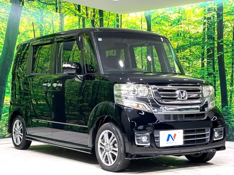 Honda N-BOX Custom