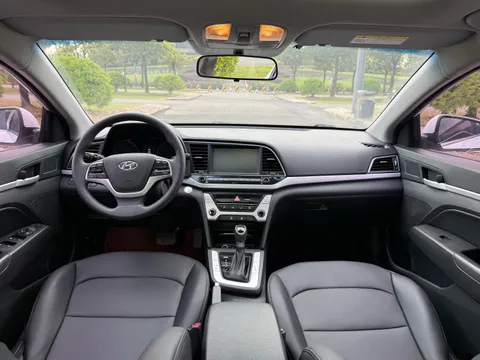 Hyundai Elantra (Avante)