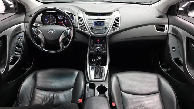 Hyundai Elantra (Avante)