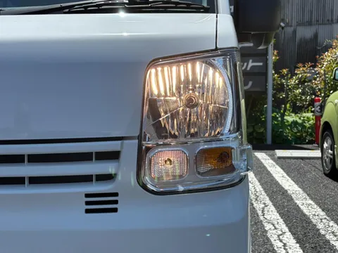 Mitsubishi Minicab Van
