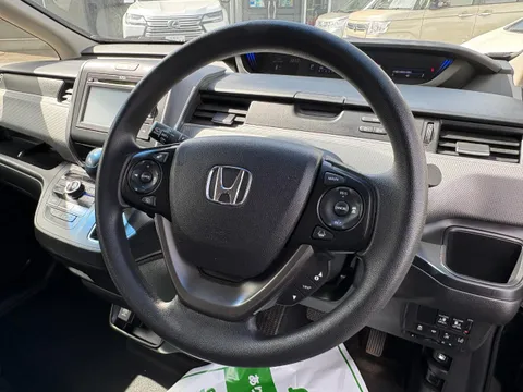 Honda Freed Plus