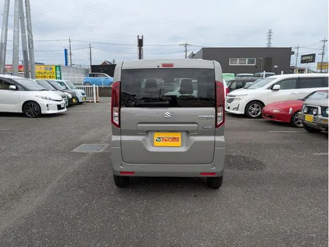 Suzuki Spacia