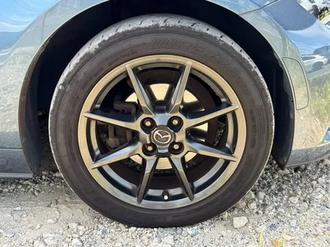 Mazda MX-5 (Roadster)