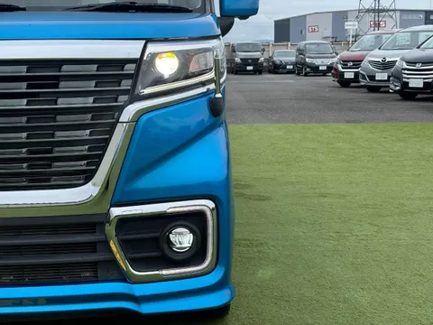 Suzuki Spacia Custom