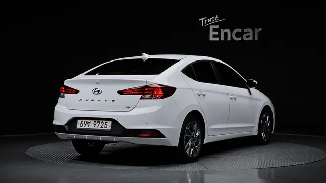 Hyundai Elantra (Avante)