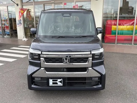 Honda N-BOX Custom