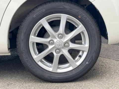 Toyota Pixis Mega