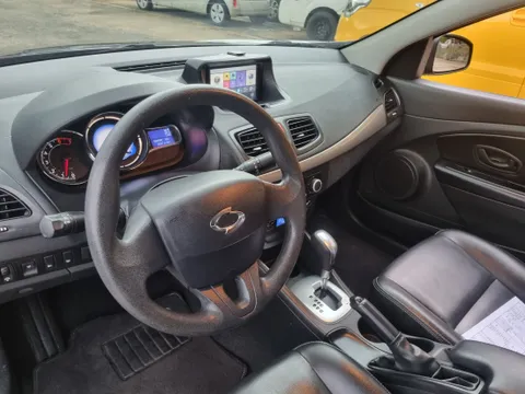 Renault SM3