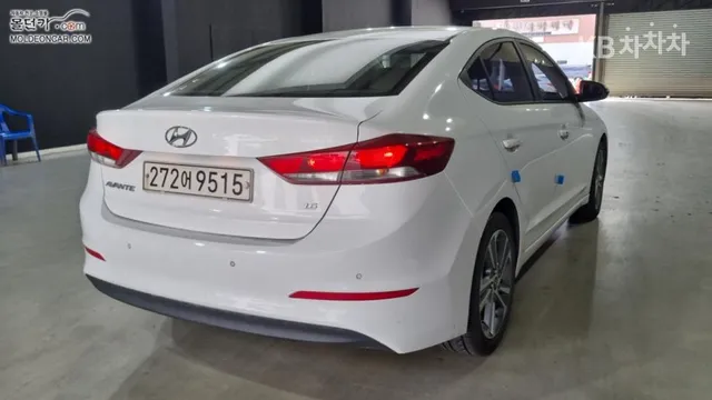 Hyundai Elantra (Avante)