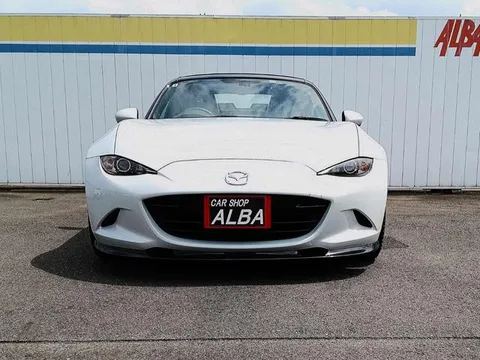 Mazda MX-5 (Roadster)