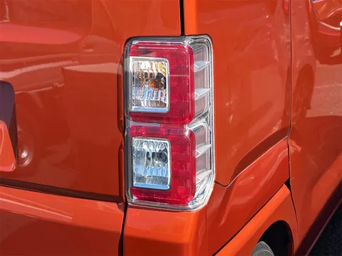 Toyota Pixis Mega