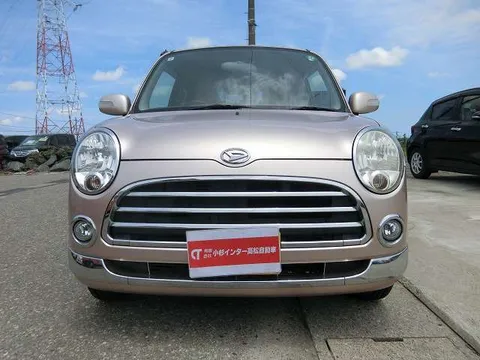 Daihatsu Mira Gino