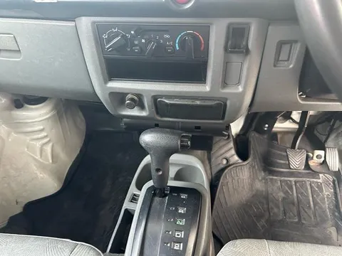 Mitsubishi Minicab Van