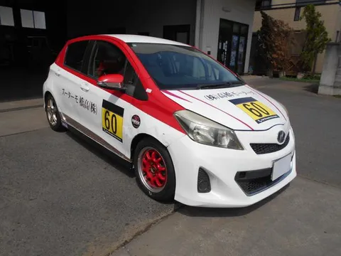 Toyota Yaris (Vitz)