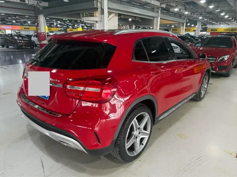 Mercedes-Benz Mercedes-Benz GLA