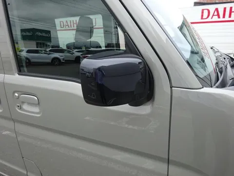 Nissan Clipper Van