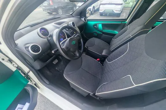 BYD F0