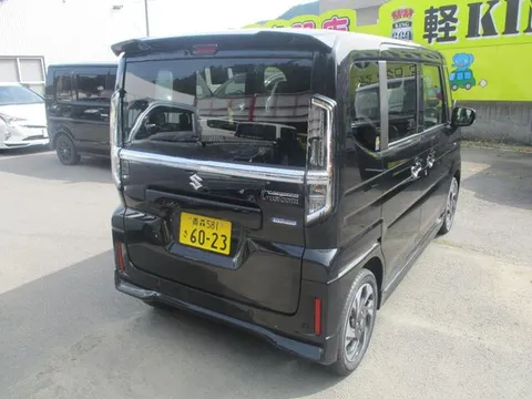 Suzuki Spacia Custom