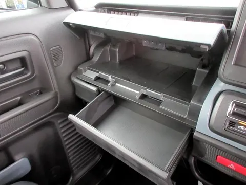 Suzuki Spacia Base