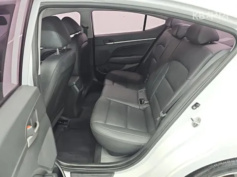 Hyundai Elantra (Avante)