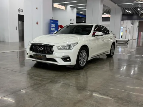 Infiniti Q50L