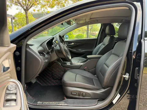 Chevrolet Malibu XL