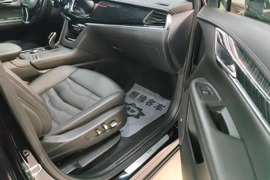 Cadillac XT6