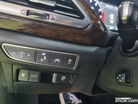 Genesis G90 (EQ900)
