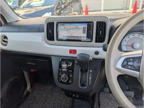 Daihatsu Mira Tocot