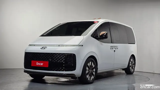 Hyundai Staria