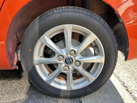 Toyota Pixis Mega