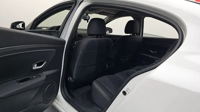 Renault SM3