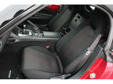 Mazda MX-5 (Roadster)