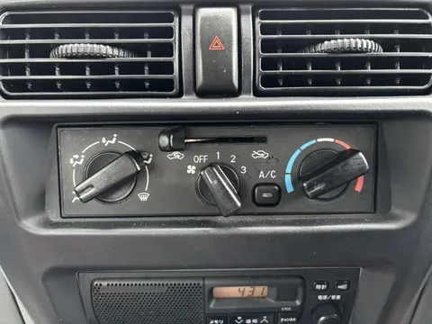 Mitsubishi Minicab Van