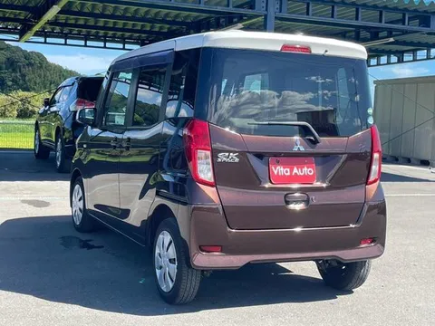 Mitsubishi eK Space