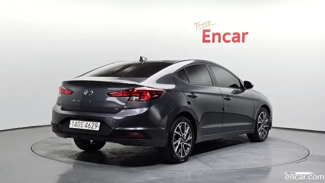 Hyundai Elantra (Avante)