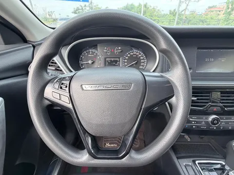 Venucia T90