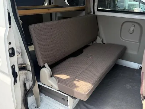 Mitsubishi Minicab Van