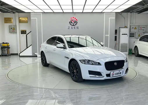 Jaguar XF