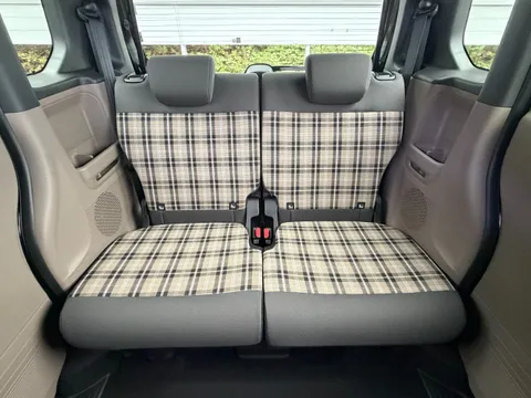 Honda N-BOX Joy