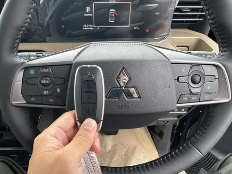 Mitsubishi Delica Mini