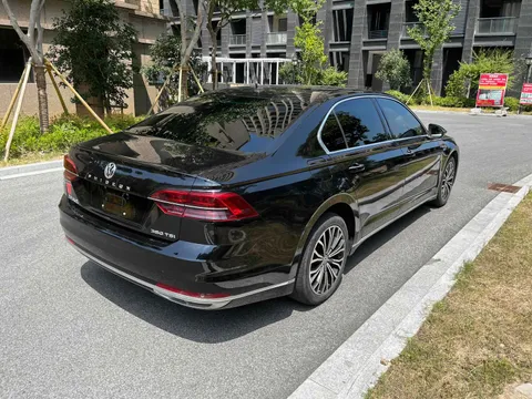 Volkswagen Phideon