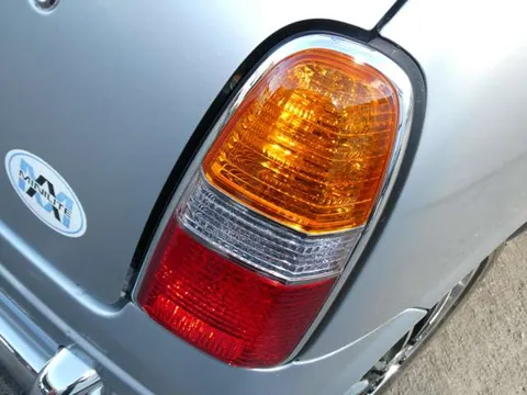 Daihatsu Mira Gino