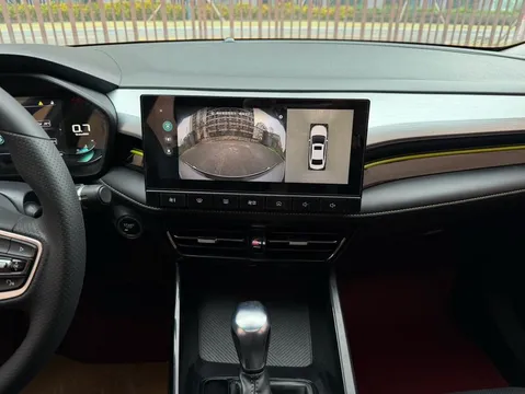 Roewe i5