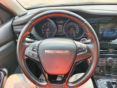 Venucia T70