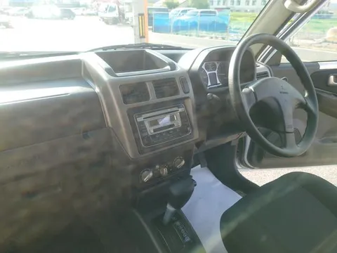 Mitsubishi Pajero Mini