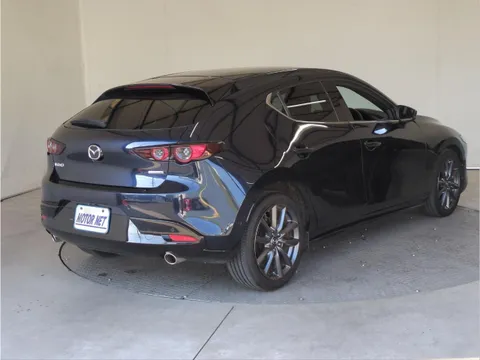 Mazda MAZDA3 Fastback