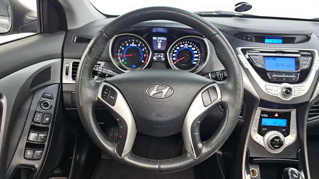 Hyundai Elantra (Avante)